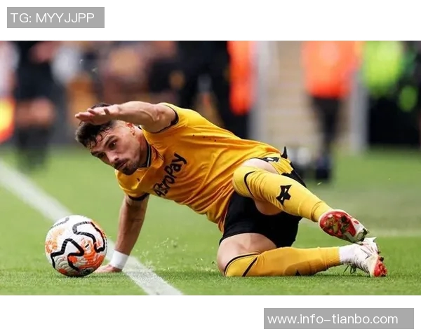 内托为何对黄牌毫无察觉英媒分析主裁判举牌时机过长引发争议