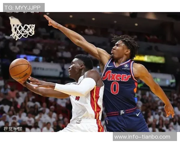 马克西状态回暖半场表现亮眼贡献12分4板3助助球队争胜